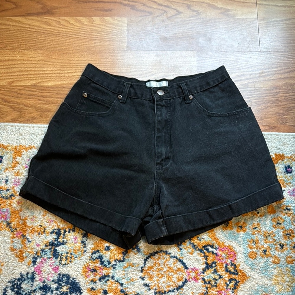 Black High-Waisted Jean Shorts with Cut-Off Hem